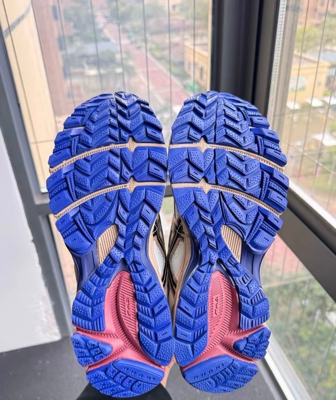 아식스 남자 운동화 젤 카하나 8 화이트 레드 상품이미지4