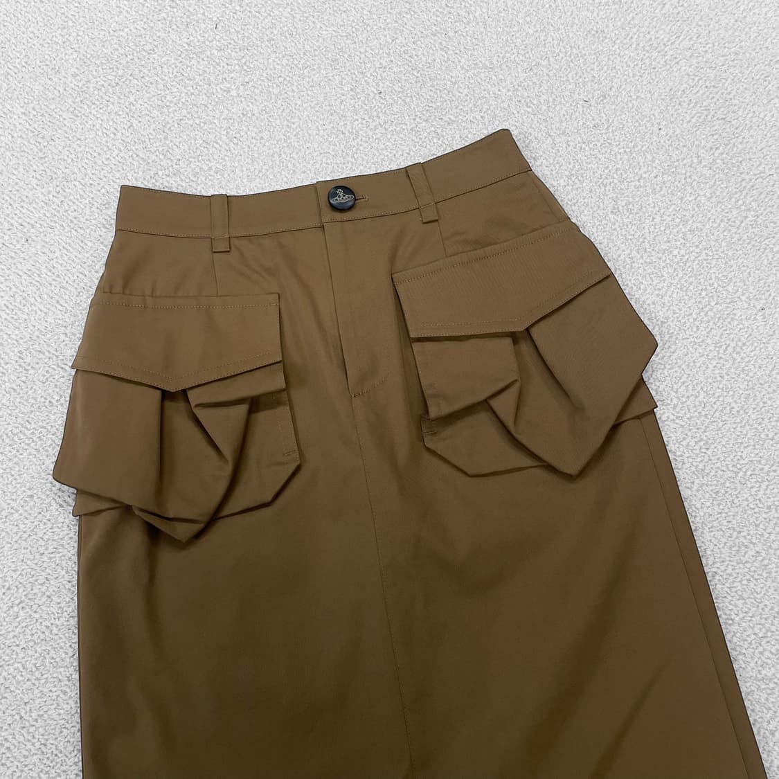 비비안웨스트우드 포켓 셔링 스커트 브라운 상품이미지2