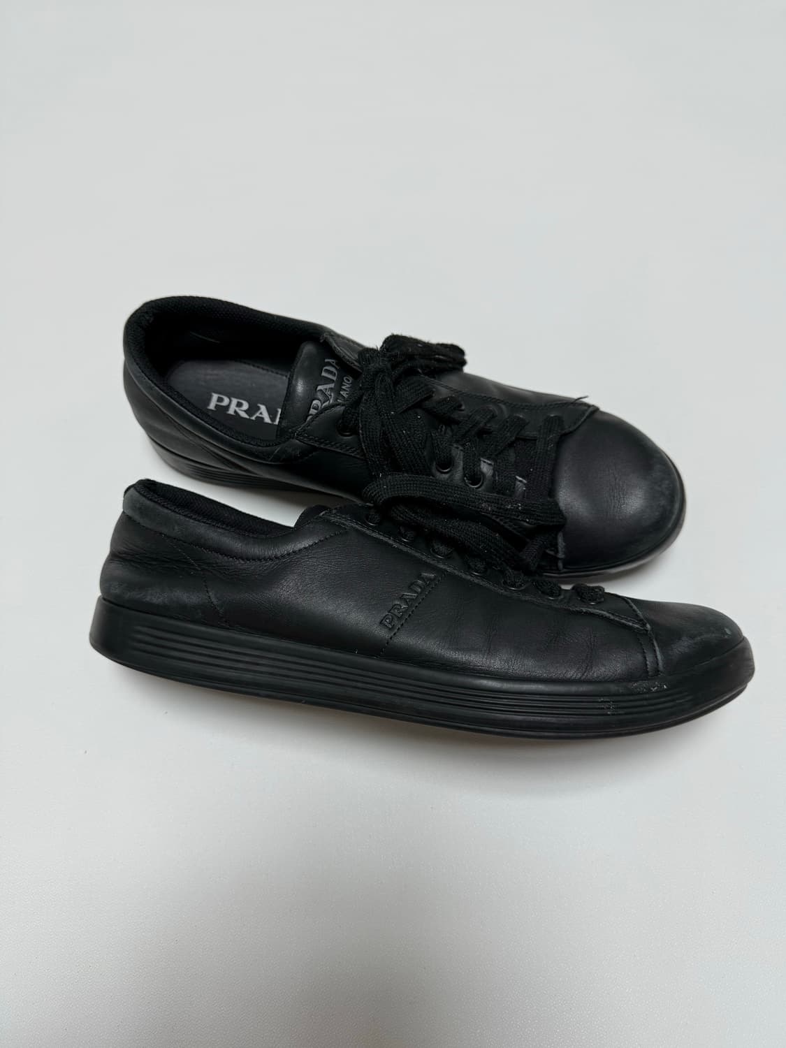 프라다 레더 블랙 스니커즈 8.5 상품이미지3