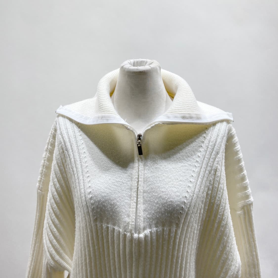 UNA 여성 반집업 캐주얼니트 F 영구제 상품이미지2