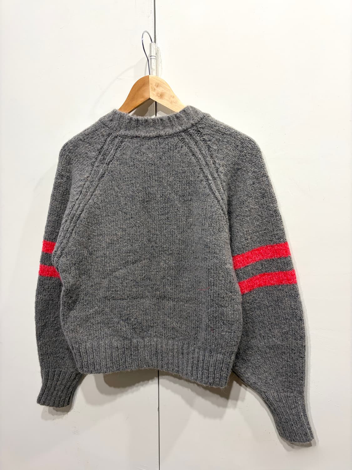 비비안웨스트우드 레드라벨 자수 패치 니트 스웨터 상품이미지4