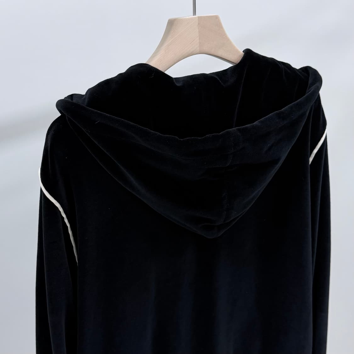 [S+급/XL] 셀린느 트리오페 벨벳 트레이닝 후드 집업 자켓 블랙 상품이미지6