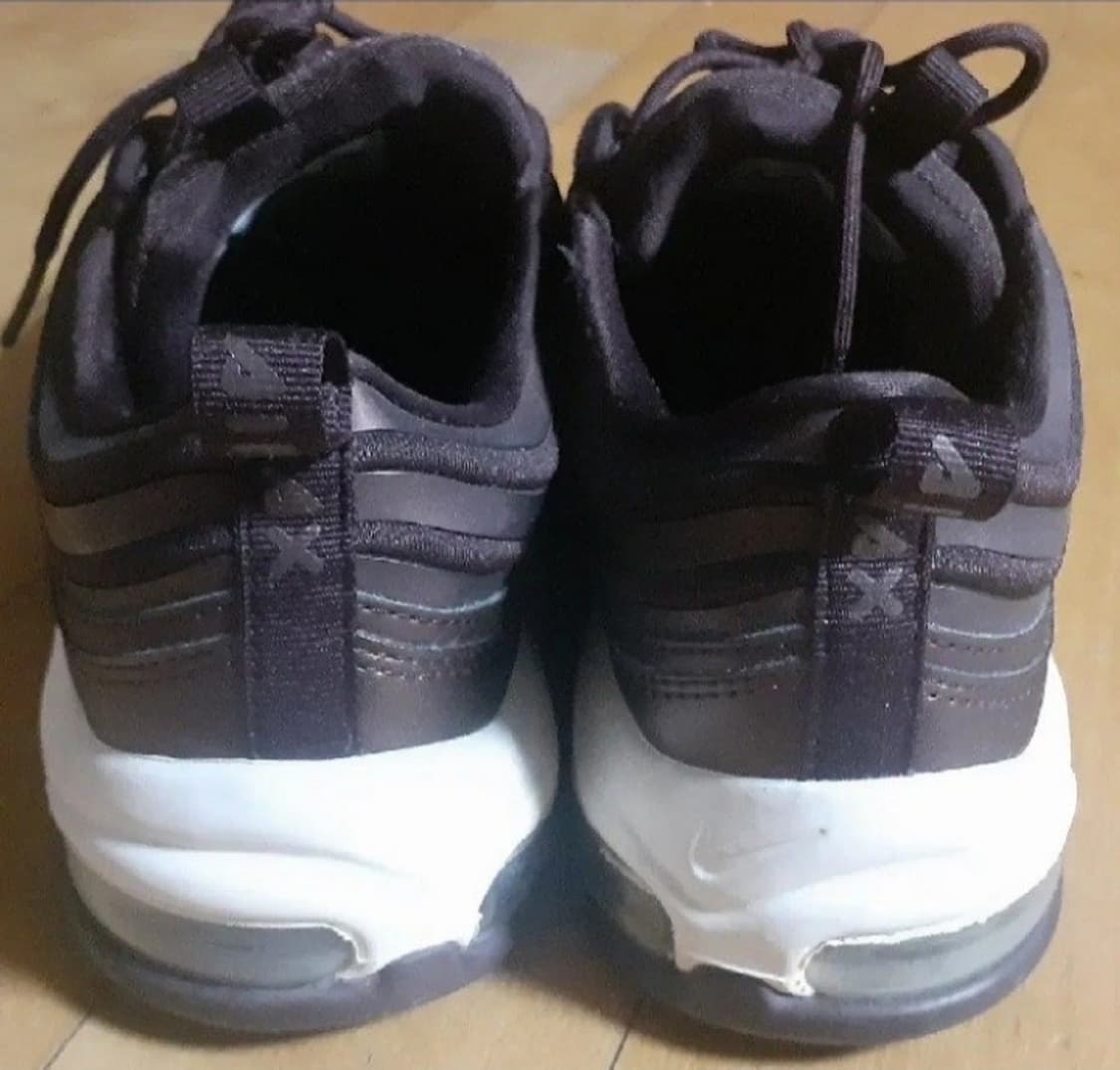 에어맥스97 울트라 17 메탈릭 마호가니 240 상품이미지5