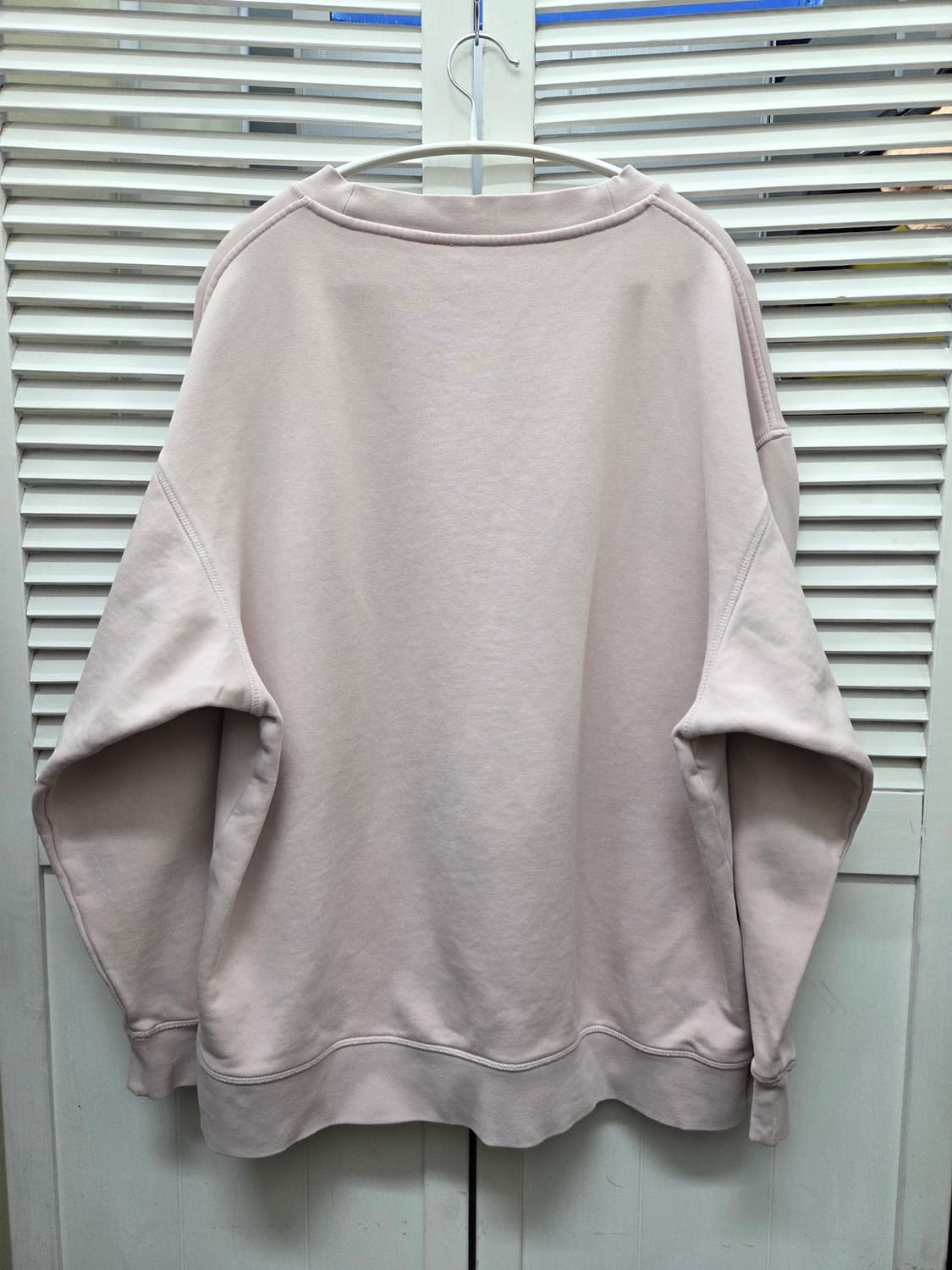 코스 라이트핑크 오버핏 맨투맨 상품이미지4