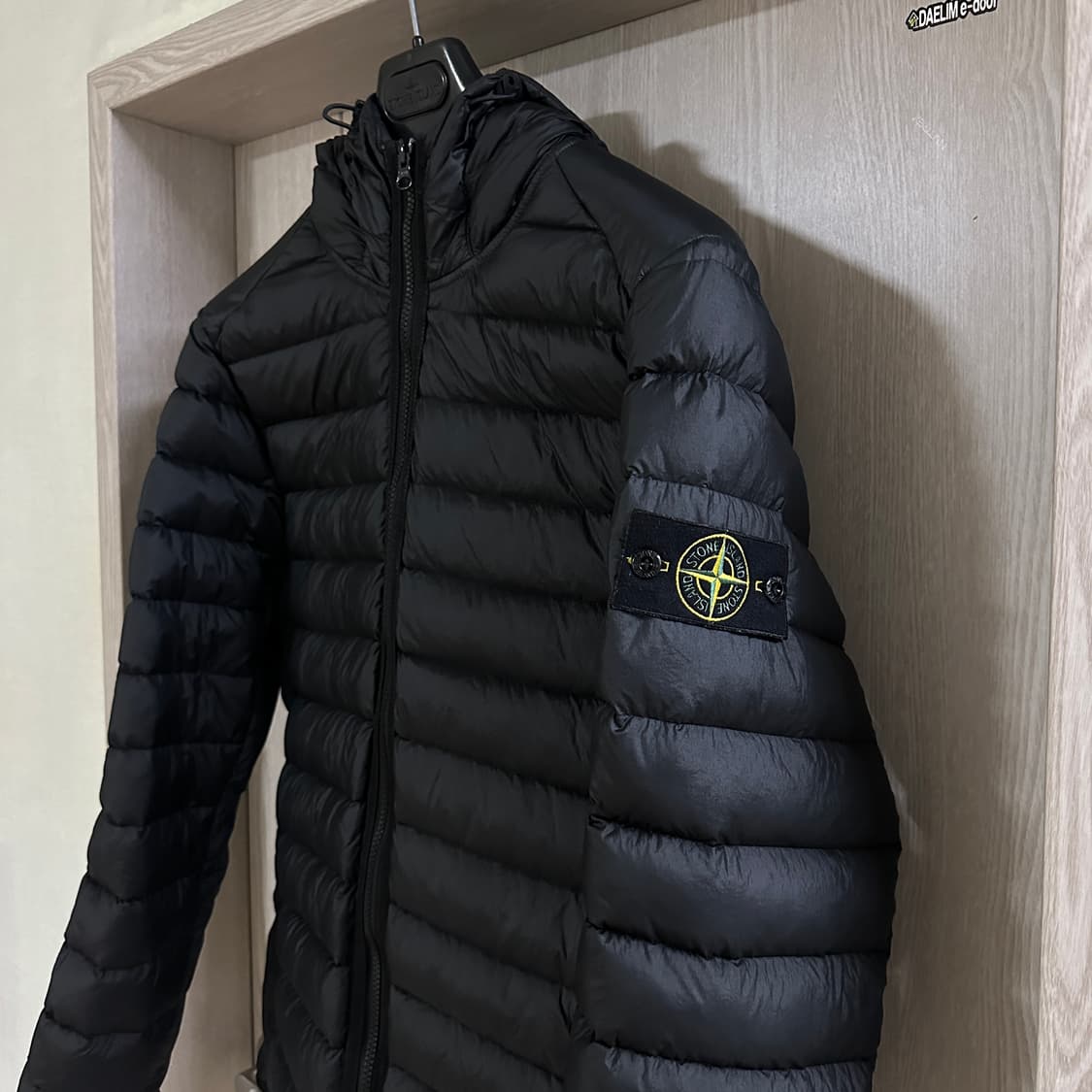 스톤아일랜드 24fw 룸우븐 경량패딩 M 상품이미지2