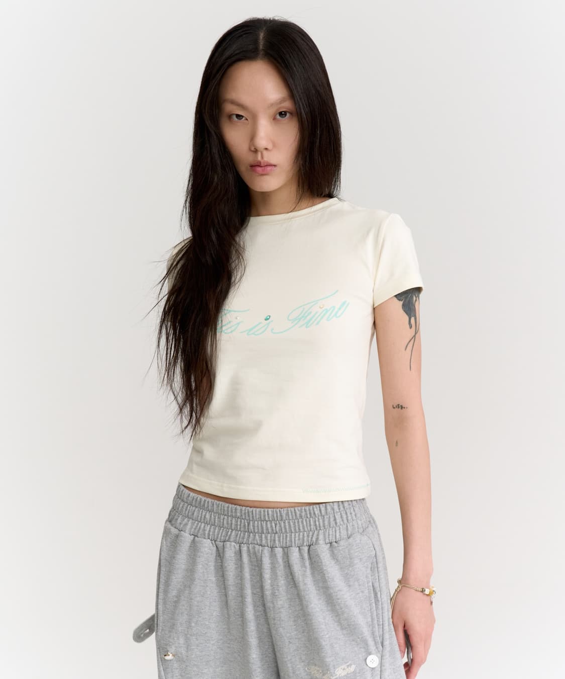 디스이즈파인 크롭 시크니처티 크림 상품이미지3