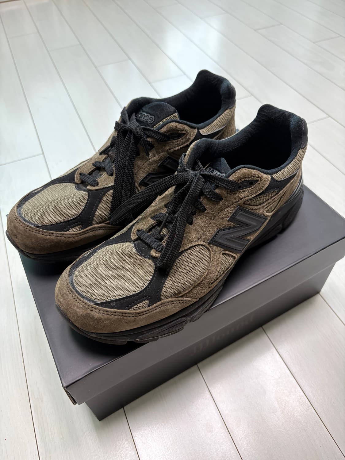 뉴발란스x자운드 990v3 브라운블랙(285) 상품이미지1