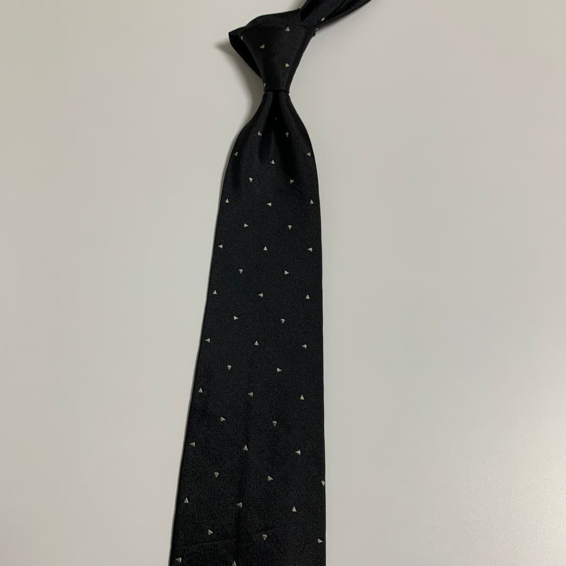셀린느(CELINE) 블랙컬러 명품넥타이 A+등급 7.6cm 상품이미지8