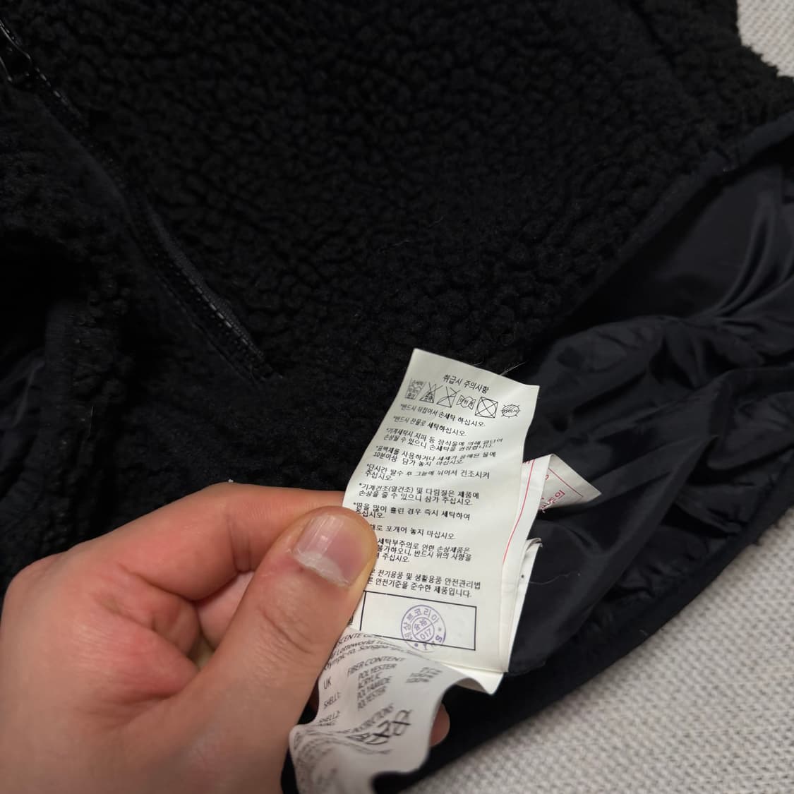 데상트 스위스 스키팀 플리스 후디 상품이미지5