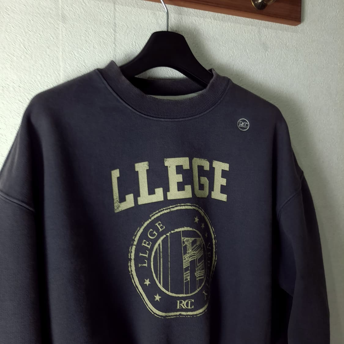 렉토 LLEGE 크롭 맨투맨 상품이미지2