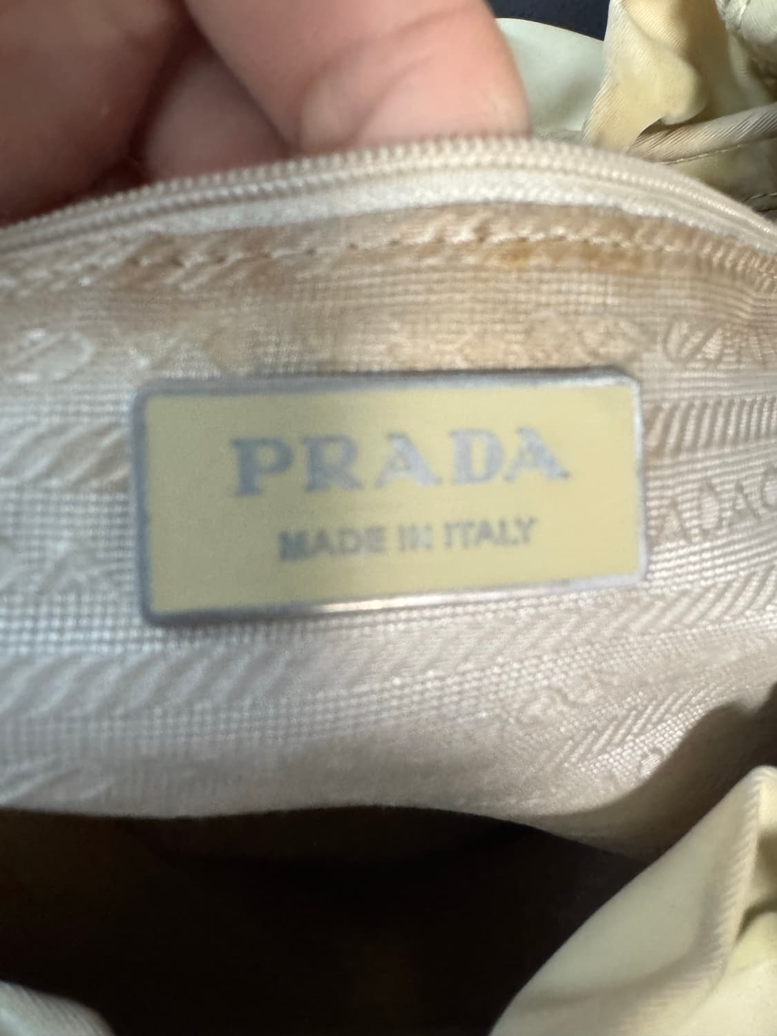 프라다 리나일론 백팩 포코노 투포켓 상품이미지6