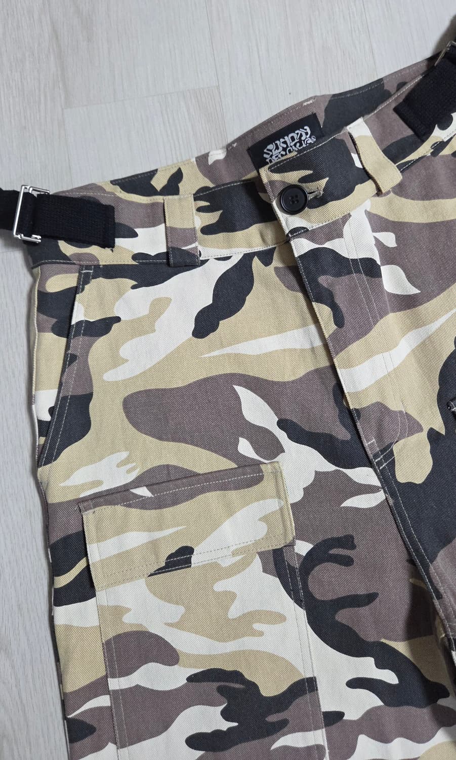 (착샷) 선데이오프클럽 카모플라주 카고 바지  상품이미지2
