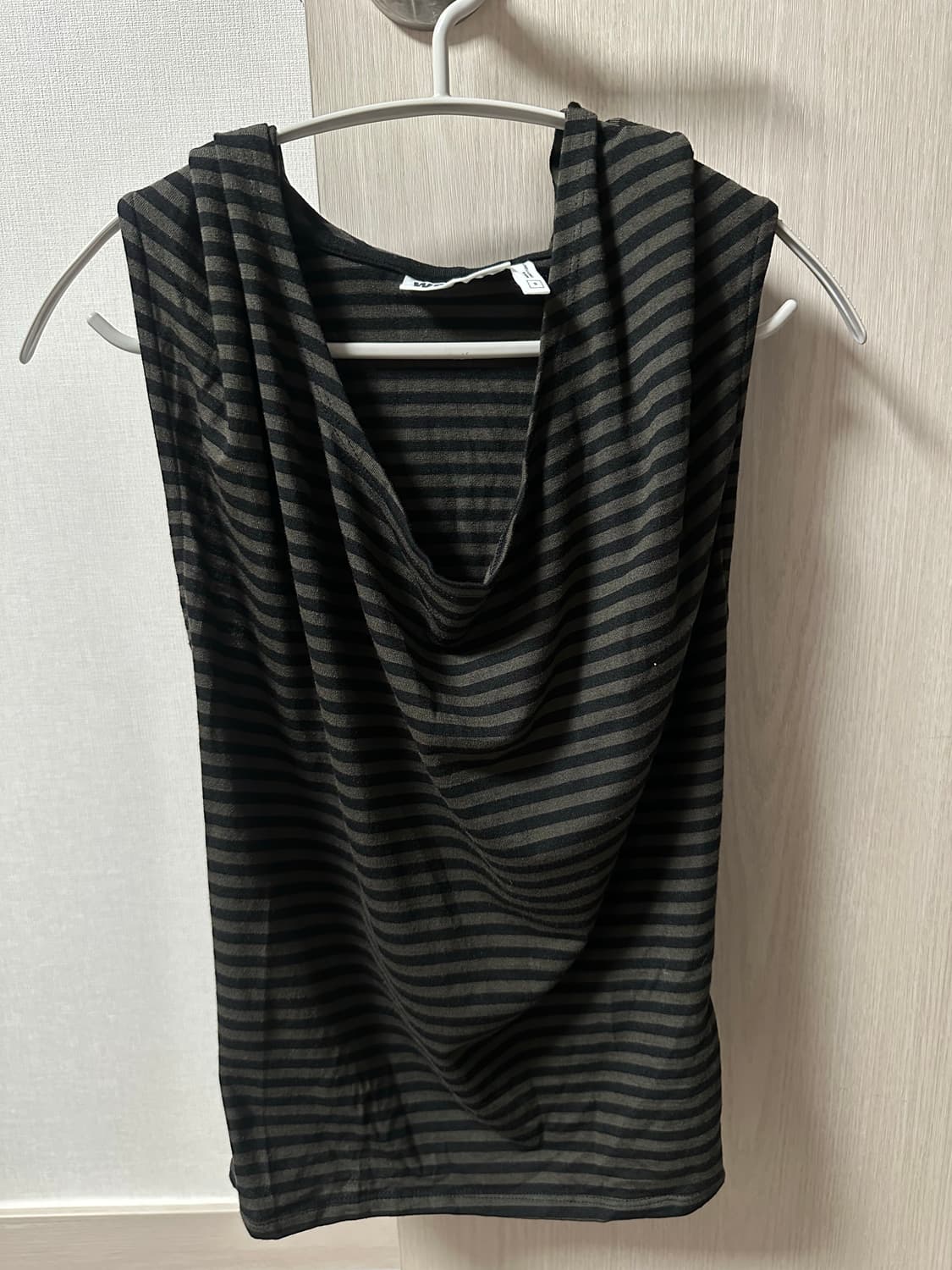 민소매 후드 티셔츠(베를린 구매) 상품이미지2