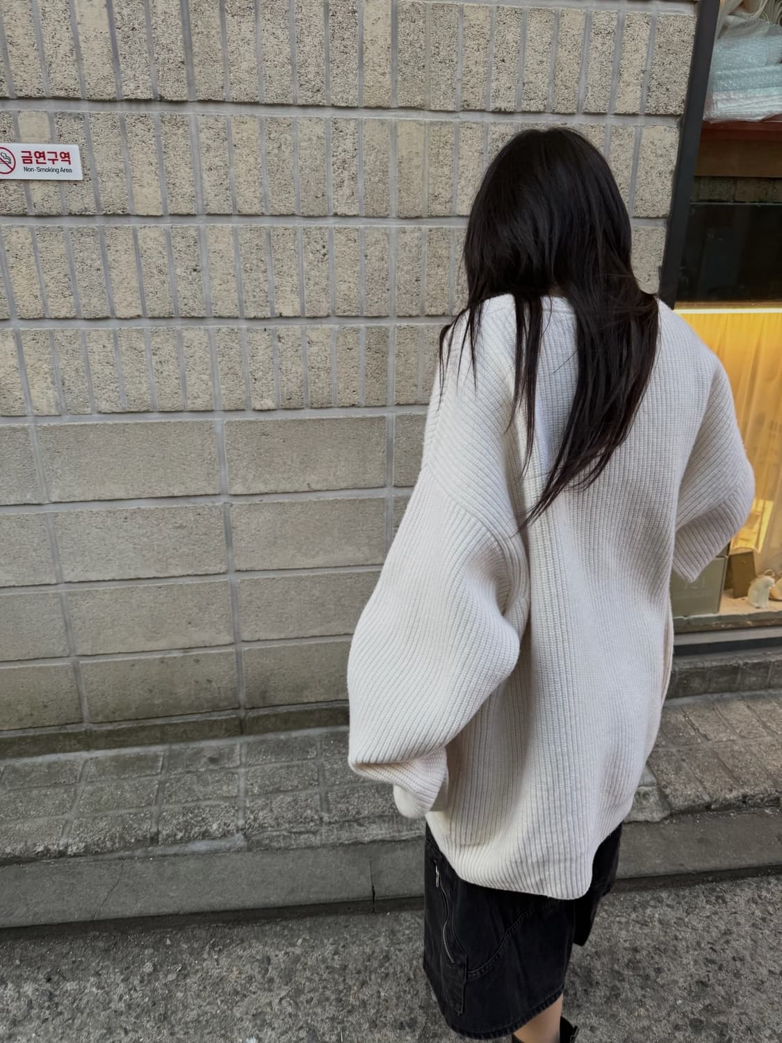 셀린느 울 리브스 스터드 로고 니트 상품이미지4