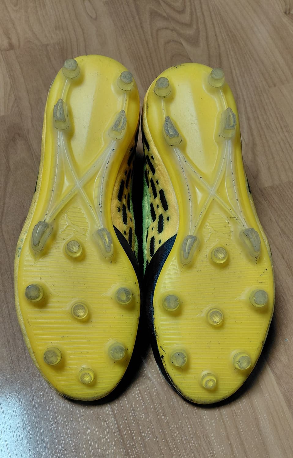 푸마 퓨쳐 네트핏 축구화 블랙/옐로우 250mm 무료배송 상품이미지5