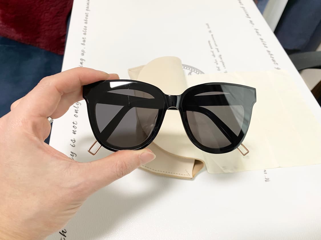 젠틀몬스터 인스칼렛 (블랙) 상품이미지1