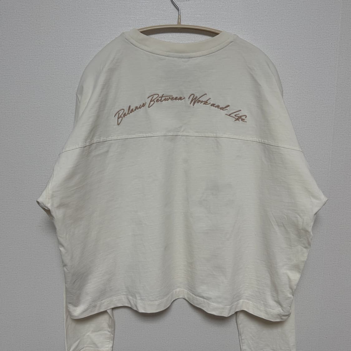 라이프워크 아이보리 불독 자수 긴팔크롭티셔츠 상품이미지2