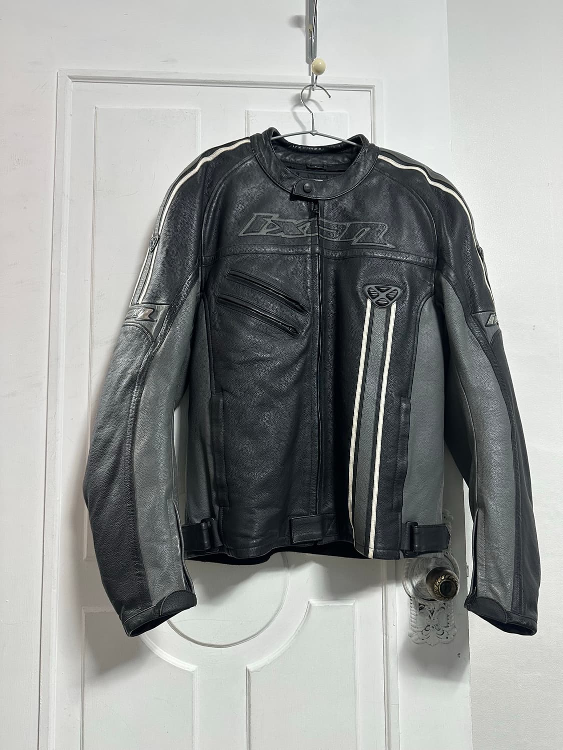 IXON 레더 모터사이클 자켓 상품이미지1