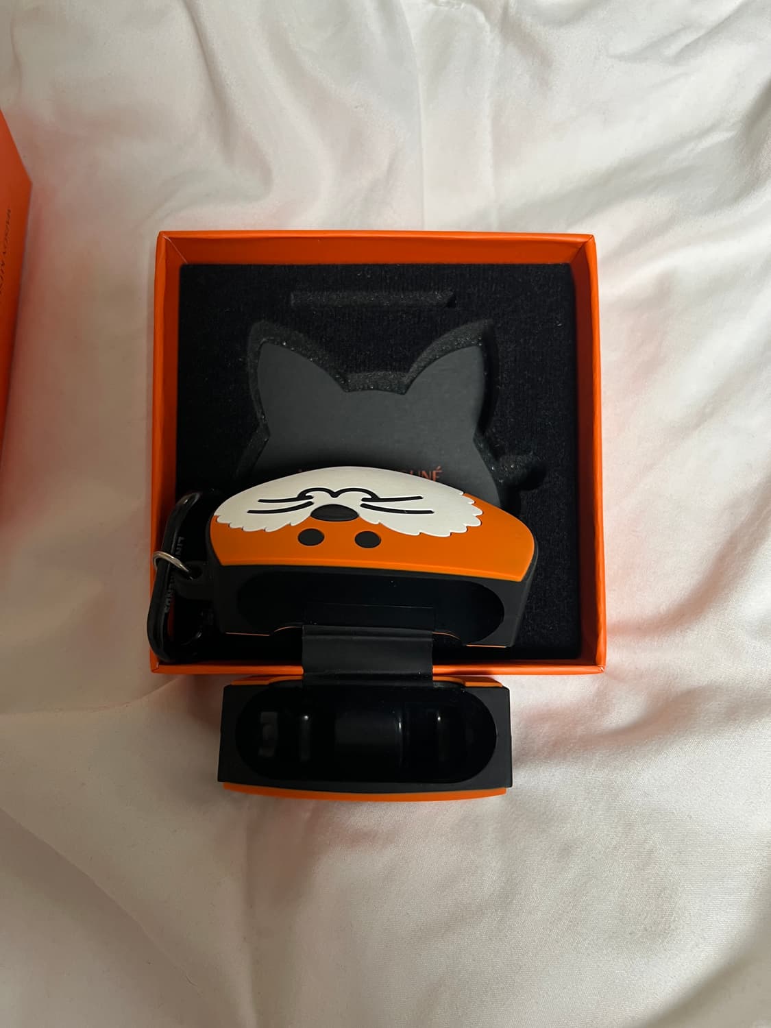 메종키츠네 라인프렌즈 콜라보 에어팟 프로 케이스 상품이미지5