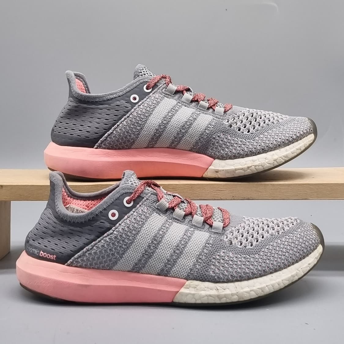 아디다스 코스믹부스트 여성운동화245 상품이미지1