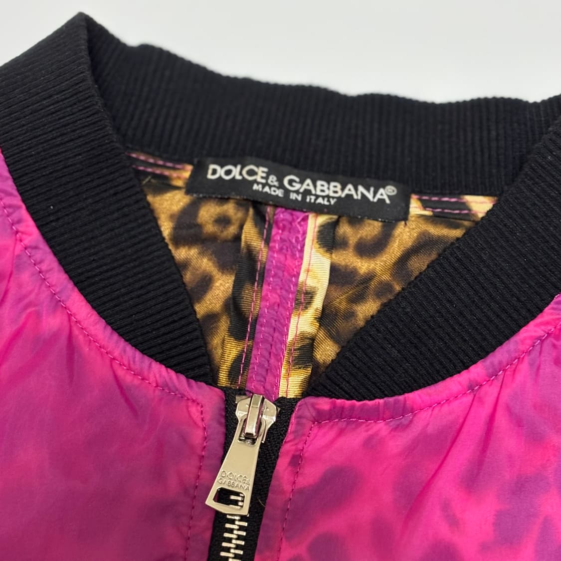 돌체앤가바나(DOLCE & GABBANA) 핫핑크 레오파드 나일론 보머 상품이미지3