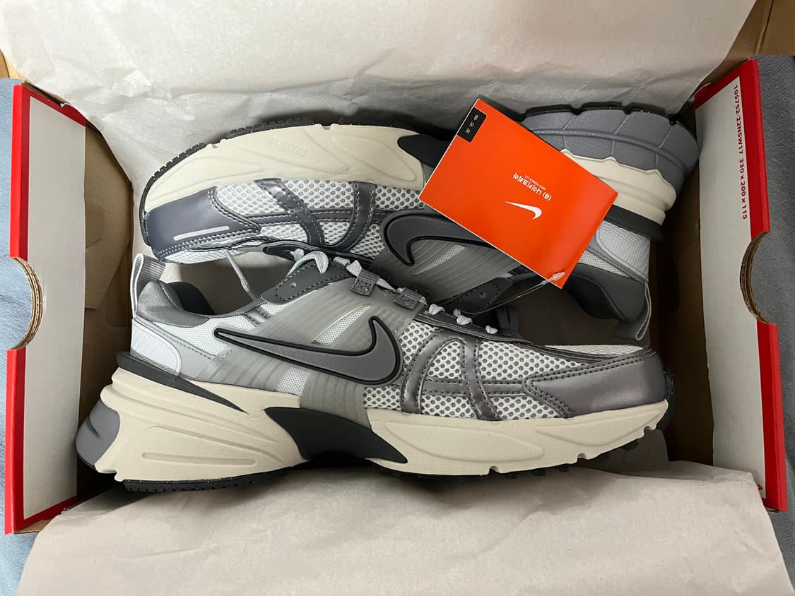 [270] 나이키 우먼스 V2K 런 그레이 상품이미지3