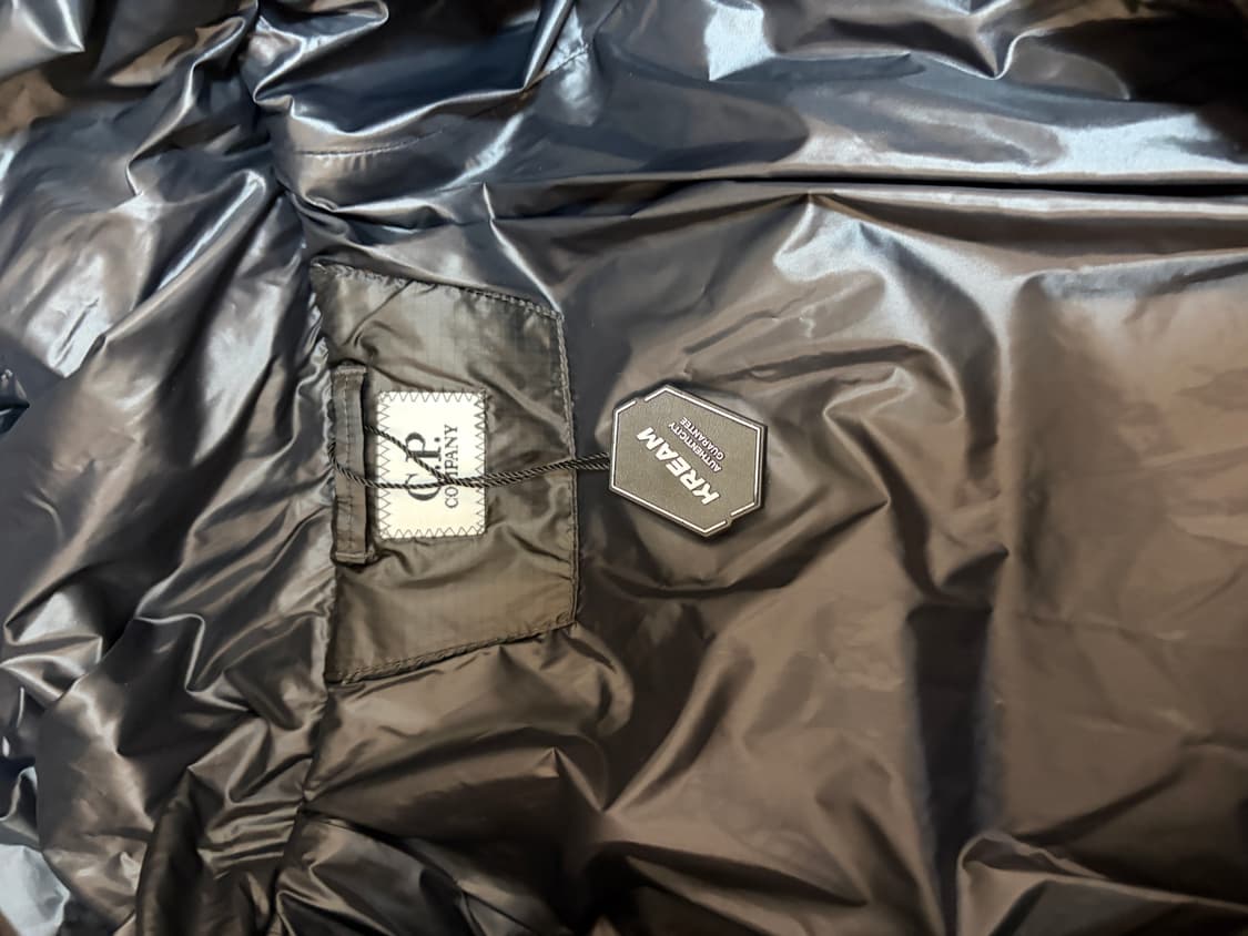 cp컴퍼니 디디쉘 패딩 블랙 XL 새상품급 상품이미지5