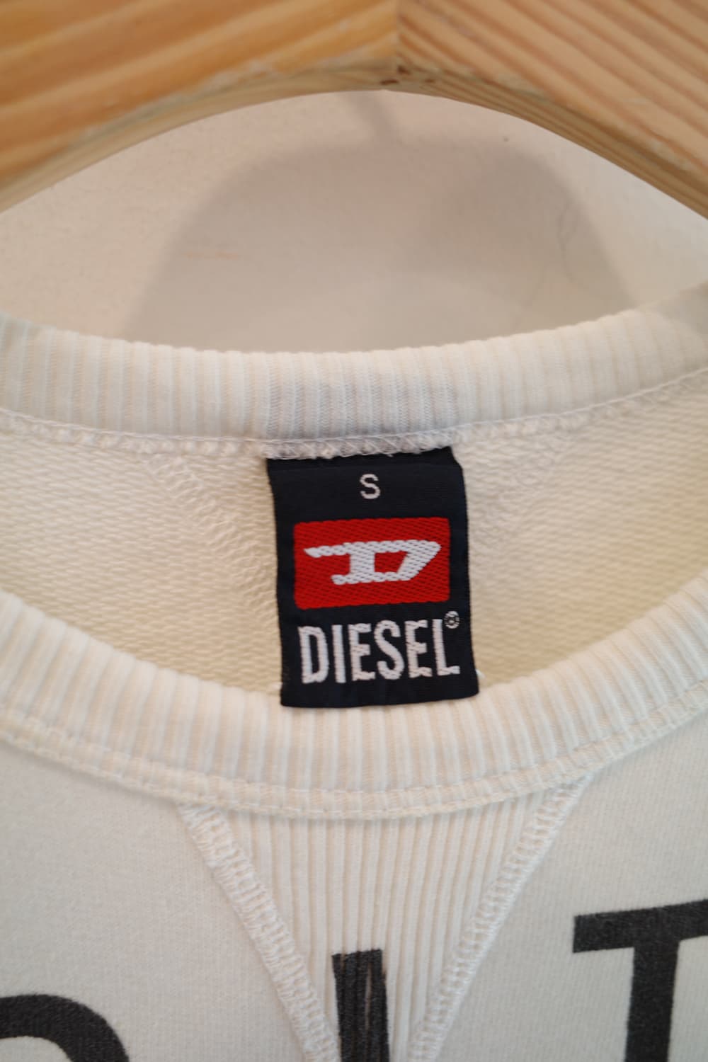 DIESEL 디젤 슬리브리스 맨투맨 상품이미지3