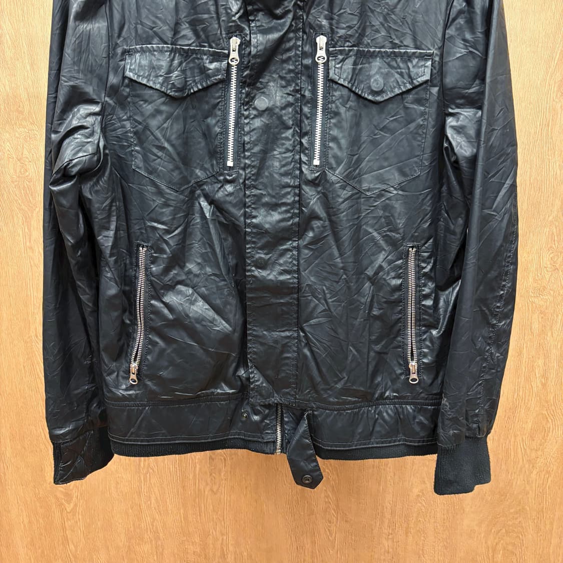 디젤 바이커 자켓 밑단 시보리 스탠드 칼라 메탈 지퍼 디테일 블랙 상품이미지5