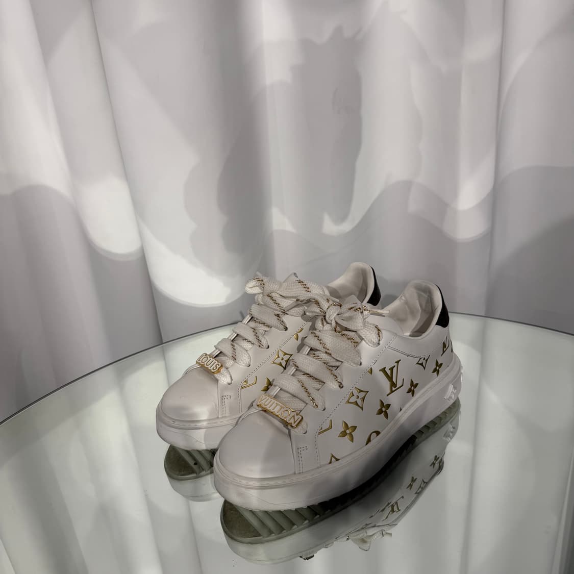 [정품] 루이비통 타임아웃 골드 스니커즈 38사이즈 상품이미지2