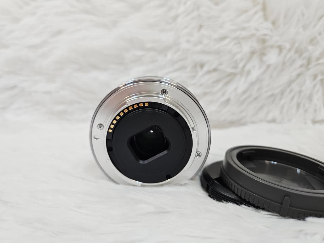 [민트] 소니 SEL16F28 미러리스 단렌즈 판매 상품이미지7