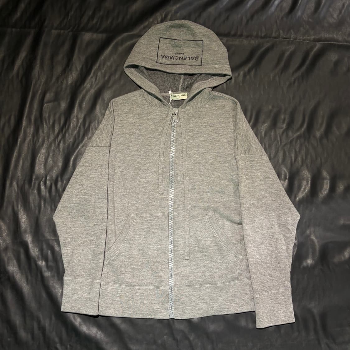 발렌시아가 니트 후드집업 상품이미지1