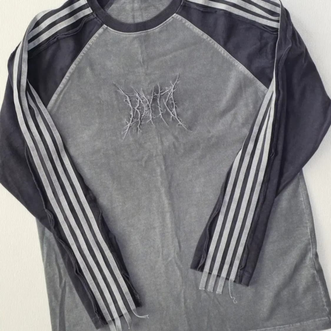 Ictyo/아이시토 레글런 롱슬리브 티셔츠 그레이(L) 상품이미지2