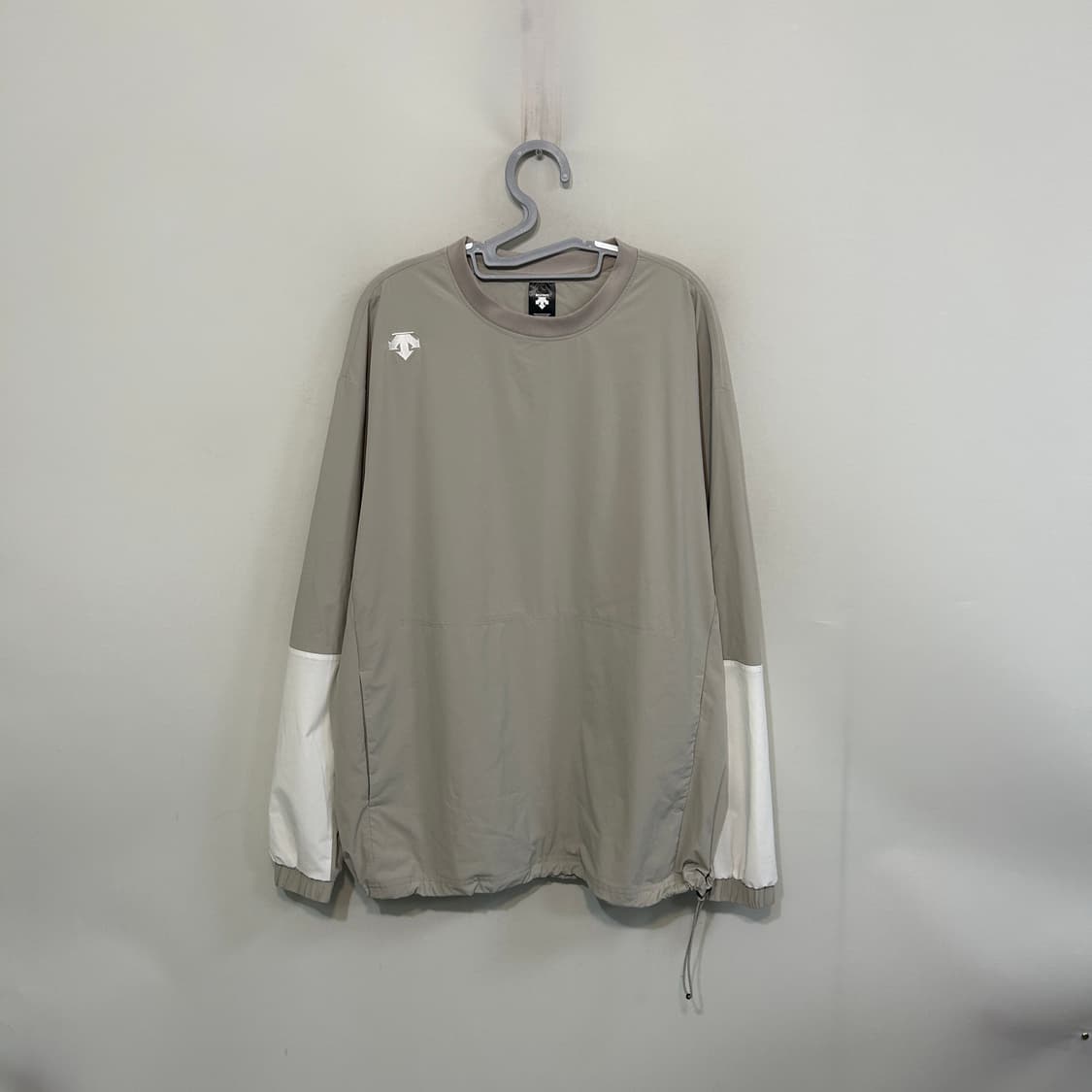 데상트 남성 웜업 맨투맨 100  상품이미지1