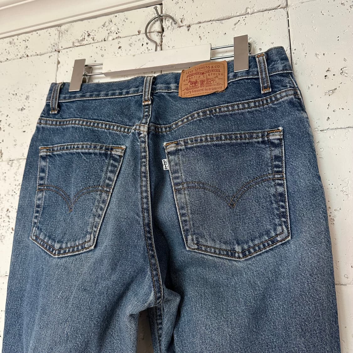 우먼30 리바이스 화이트탭 부츠컷 데님 상품이미지7