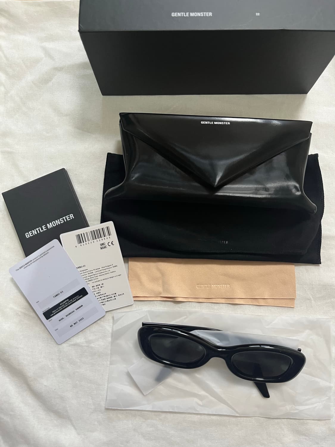 젠틀몬스터 탐부 01 블랙 상품이미지1