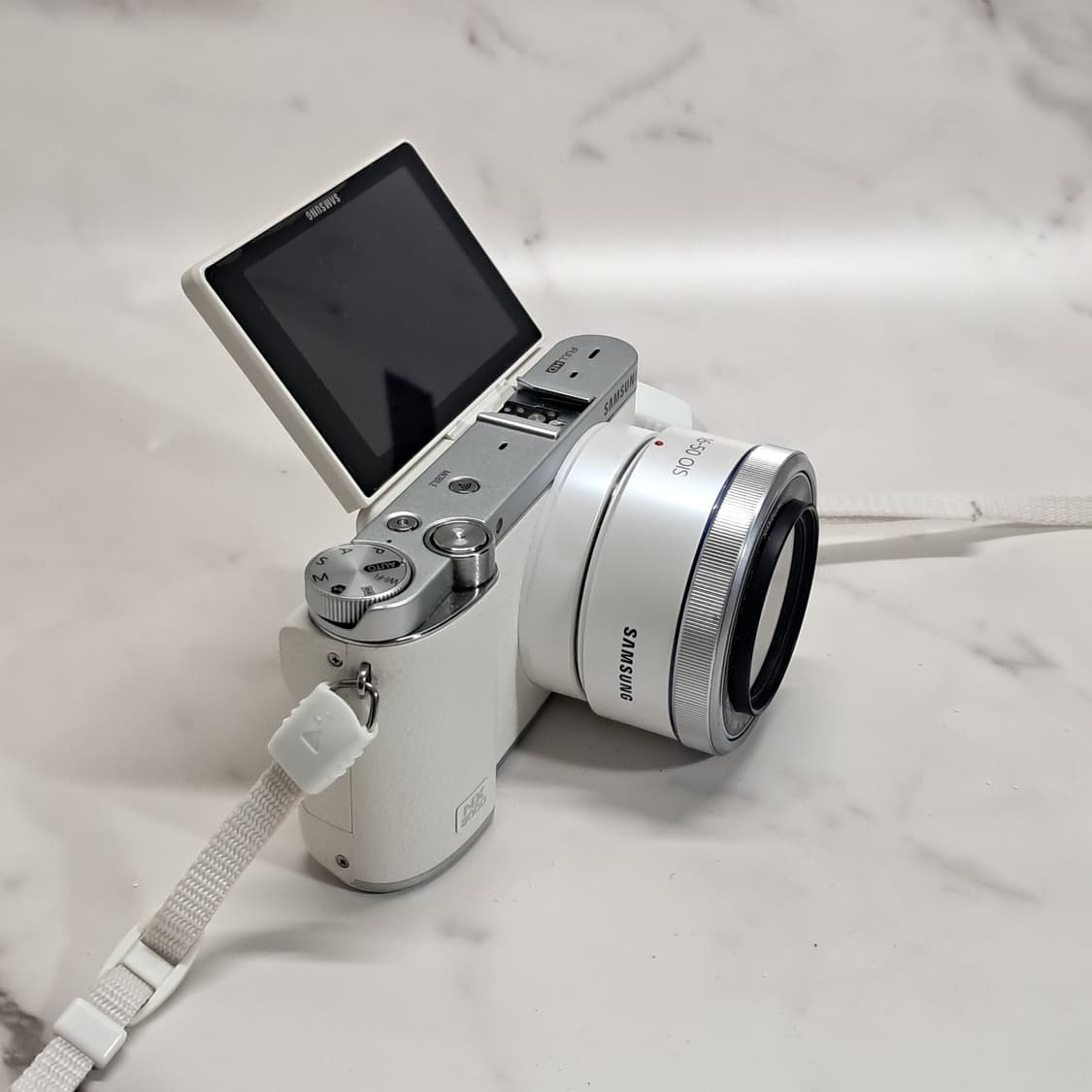 풀박스) 삼성 NX3000 미러리스 /16-50mm 렌즈 /파우치 상품이미지3