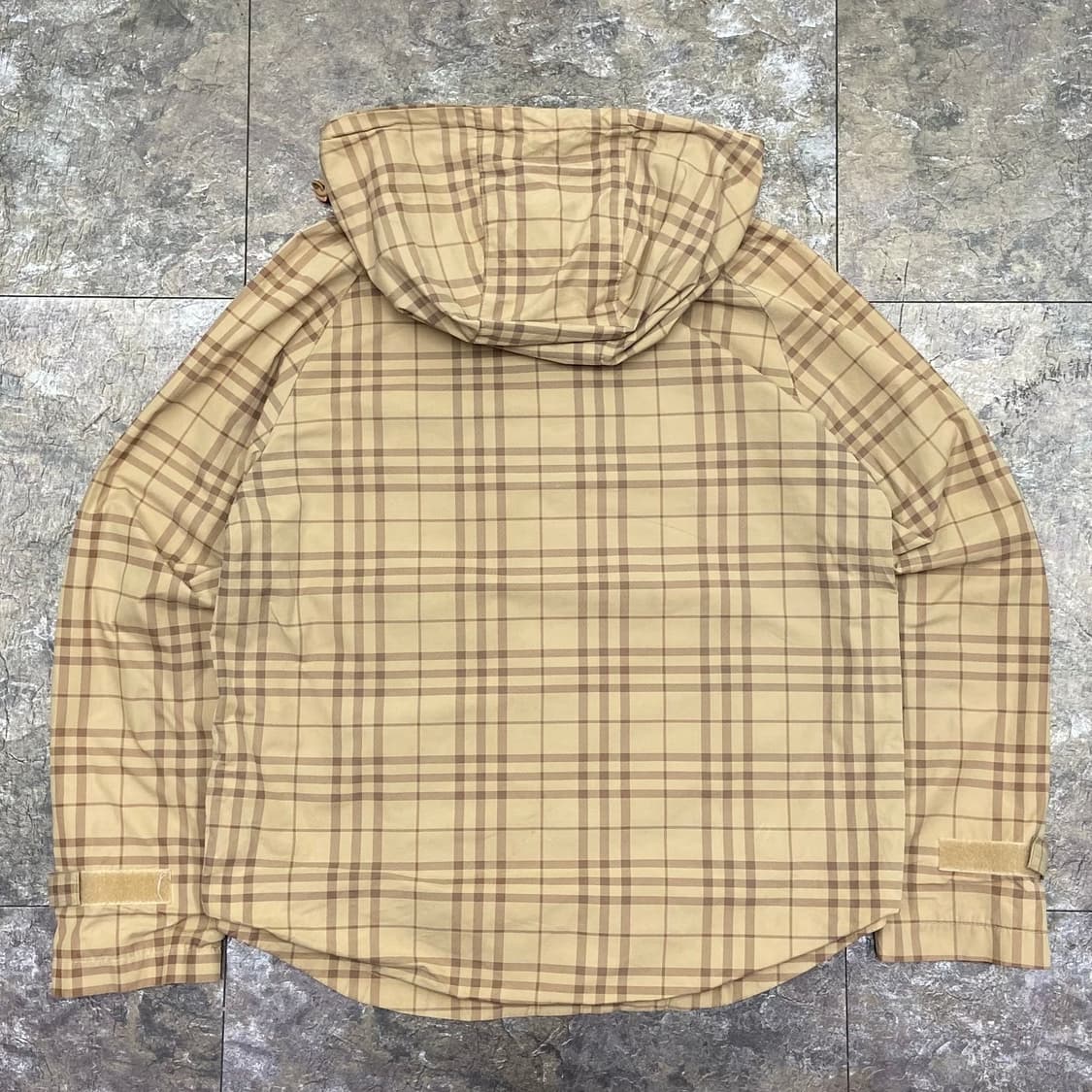 버버리 노바체크 후드 바람막이 상품이미지5