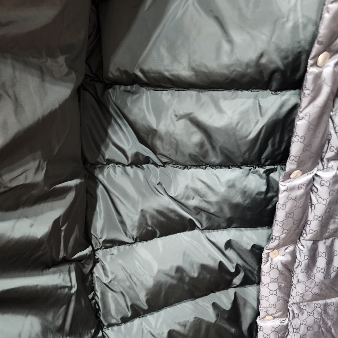 구찌 GG 수프림 롱패딩 48 한글택 상품이미지5