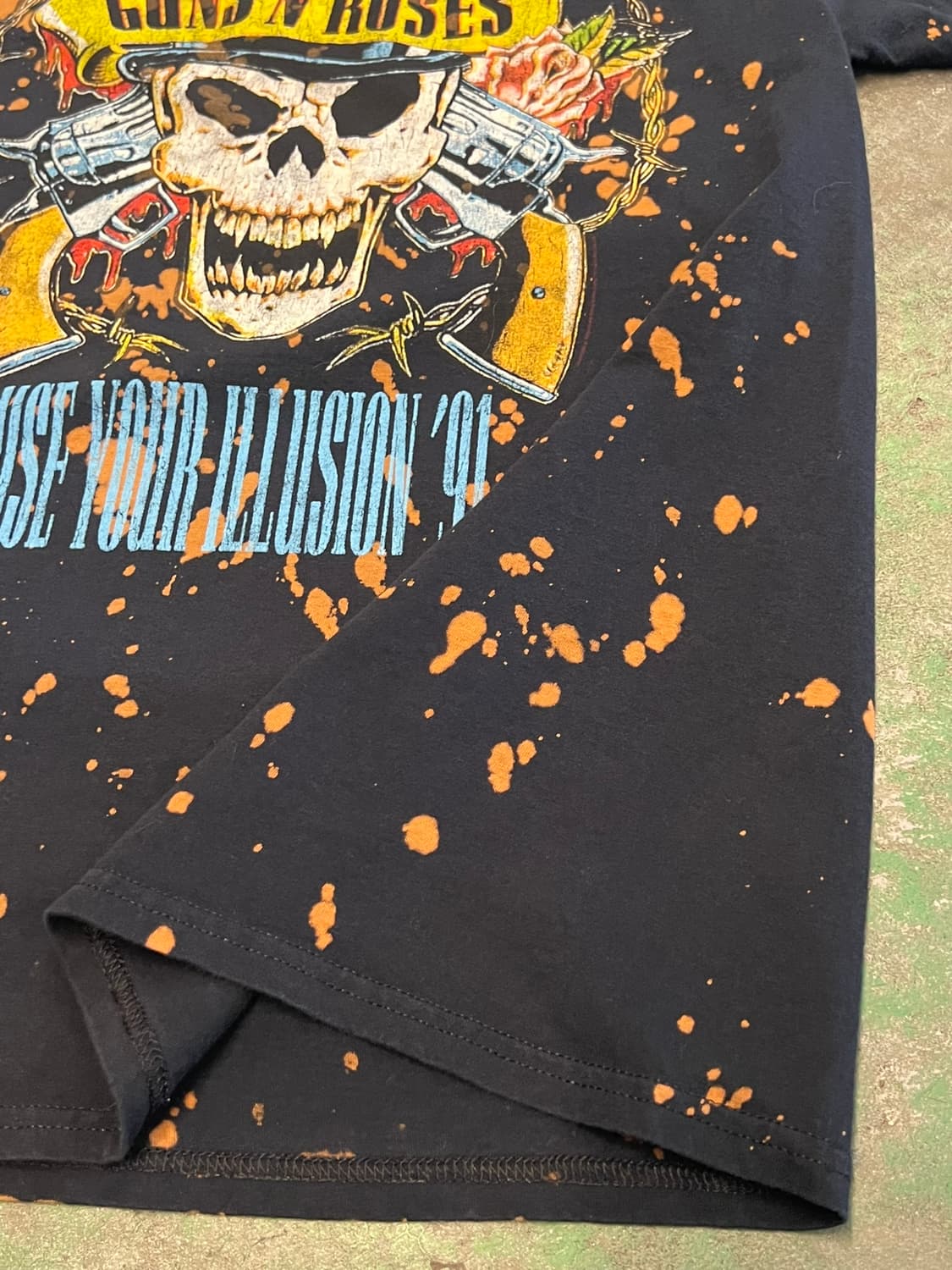 [M] 건즈앤로지스 Use Your Illusion 스컬 그래픽 밴드티 상품이미지5