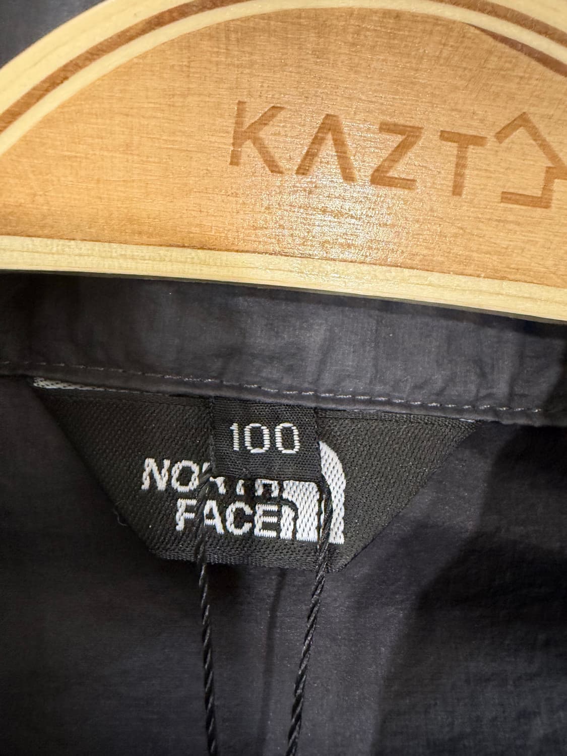 200. 노스페이스 바람막이 상품이미지2