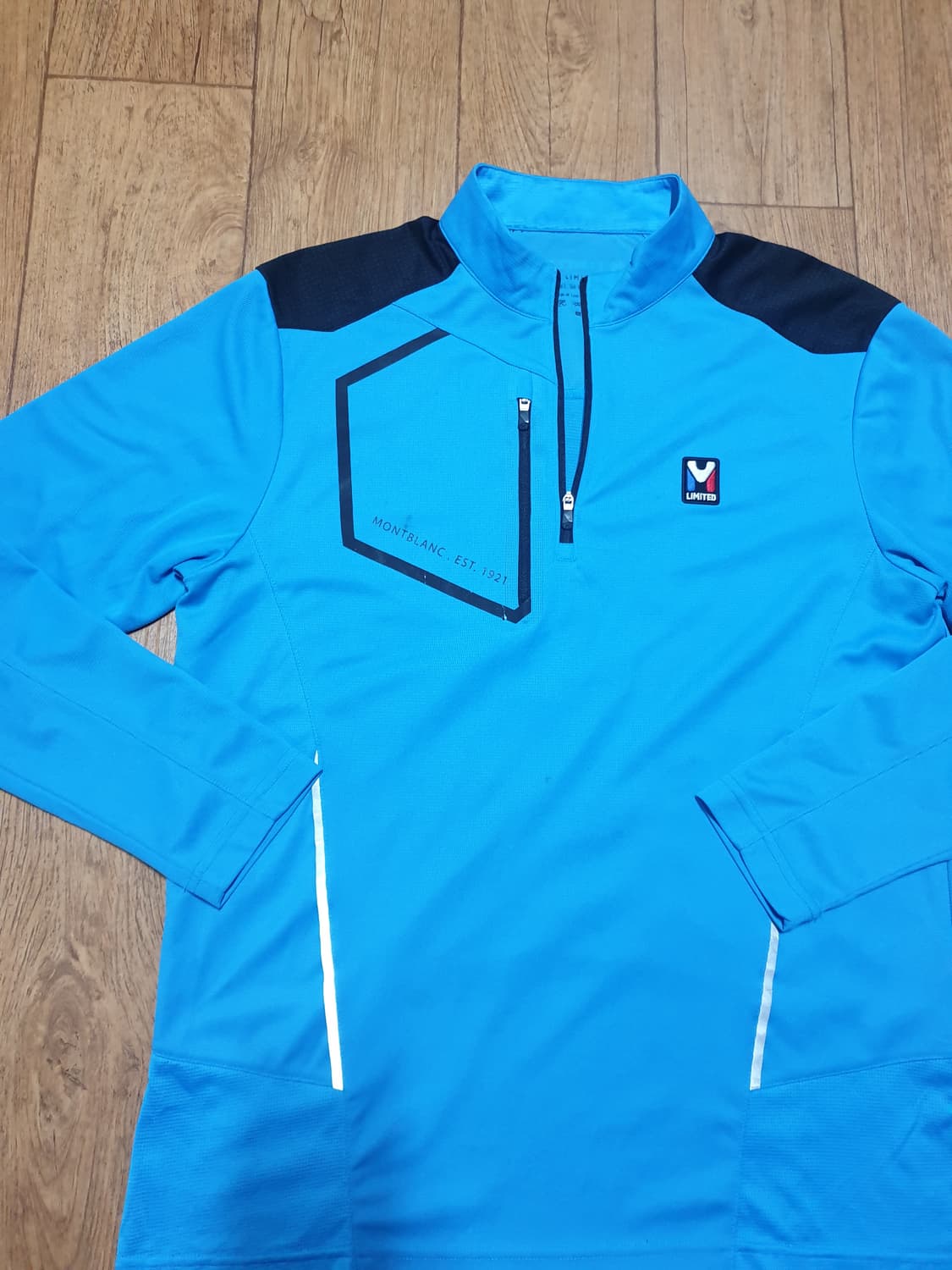 1223 밀레 아웃도어 반집업 100 사이즈입니다 상품이미지4