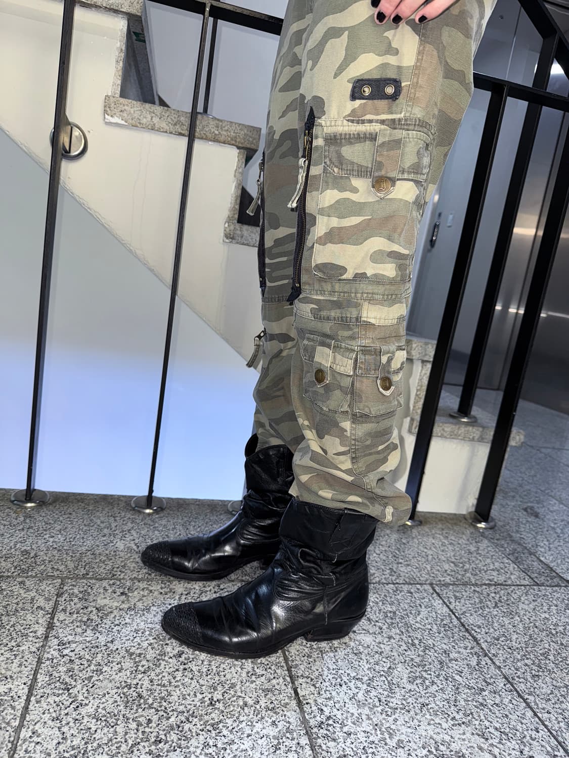 camo cargo bootcut pants 상품이미지5