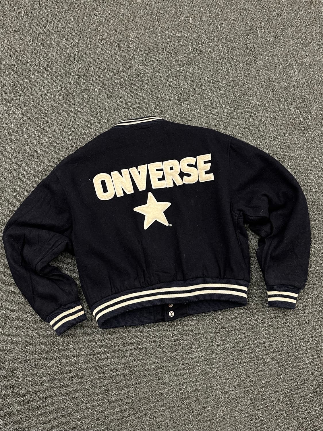 OS)컨버스 빈티지 빅로고 크롭 울 바시티 자켓 상품이미지2