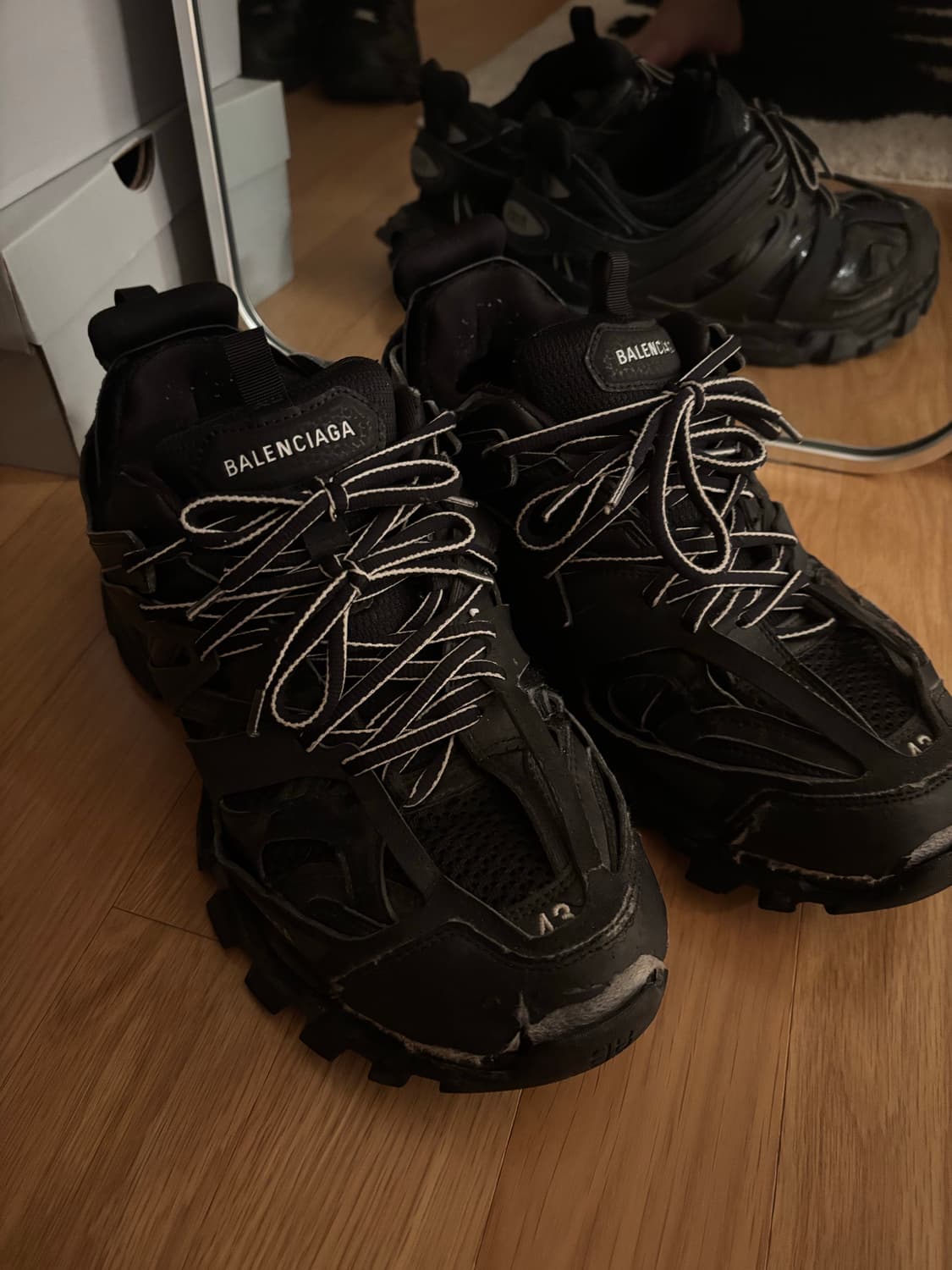 발렌시아가 트랙 43사이즈 판매 상품이미지1