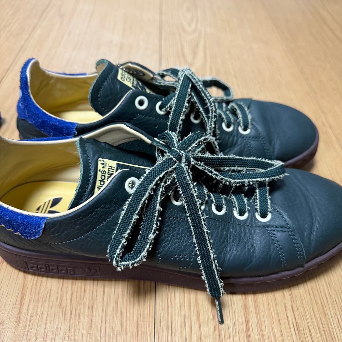 아디다스 x 브레인 데드 스탠 스미스 쉐도우 그린 바이아 라이트 블루 상품이미지5