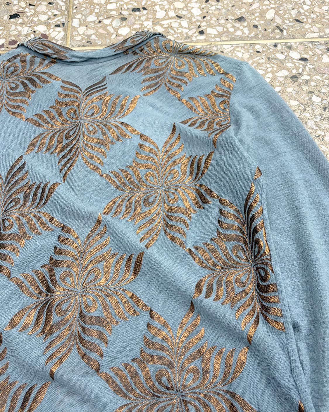 와이즈 플로럴 패턴 백 니트 탑 상품이미지4