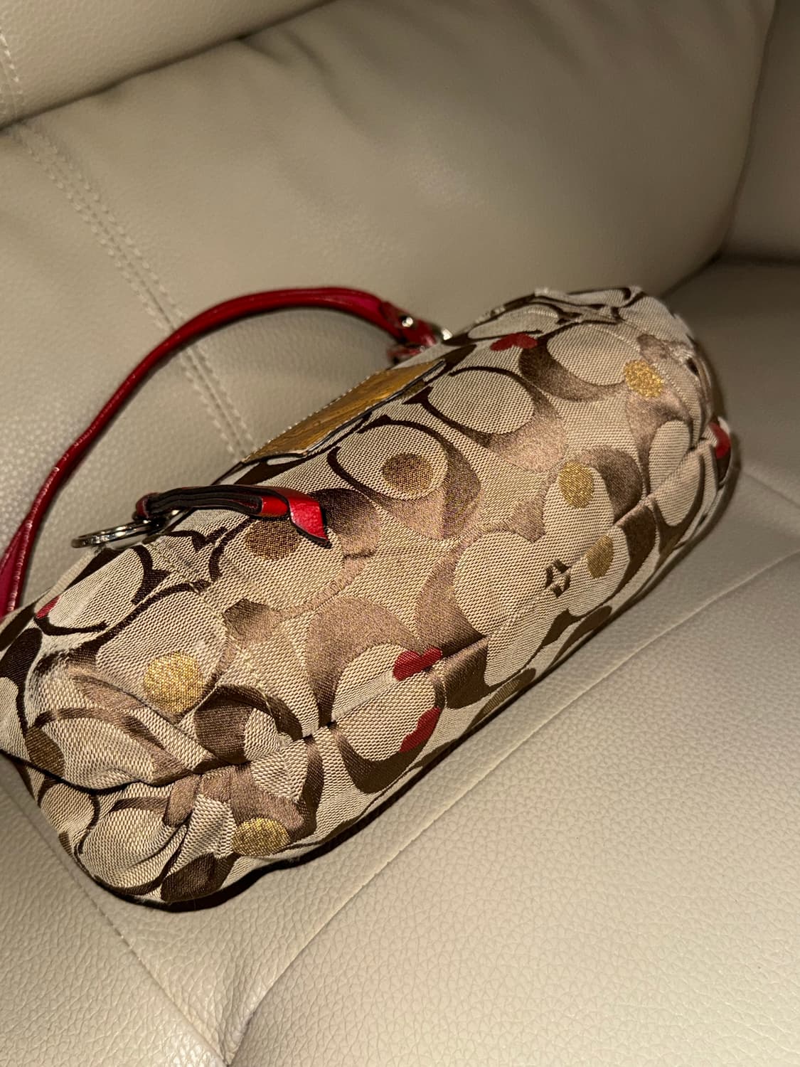 Coach heart pattern 2-way shoulder bag 상품이미지4