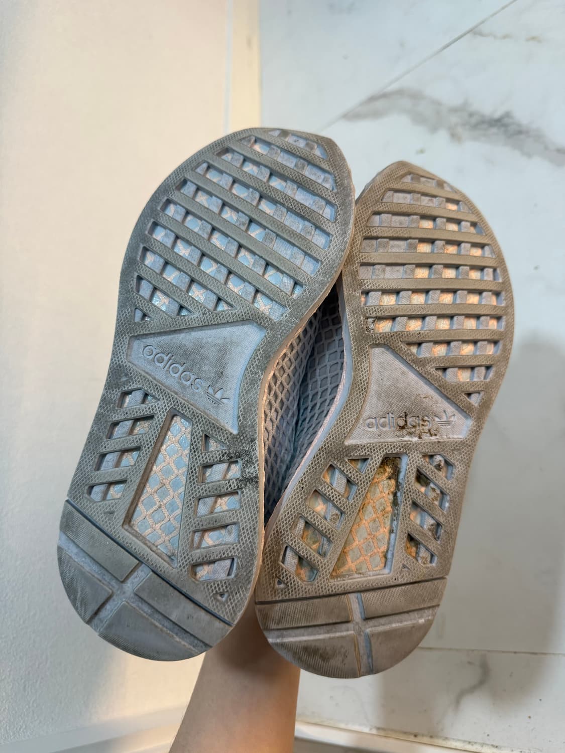 아디다스 디럽트 러닝화 225 상품이미지3