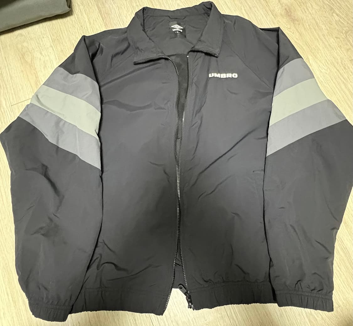 엄브로 바람막이 블랙 그레이 상품이미지1